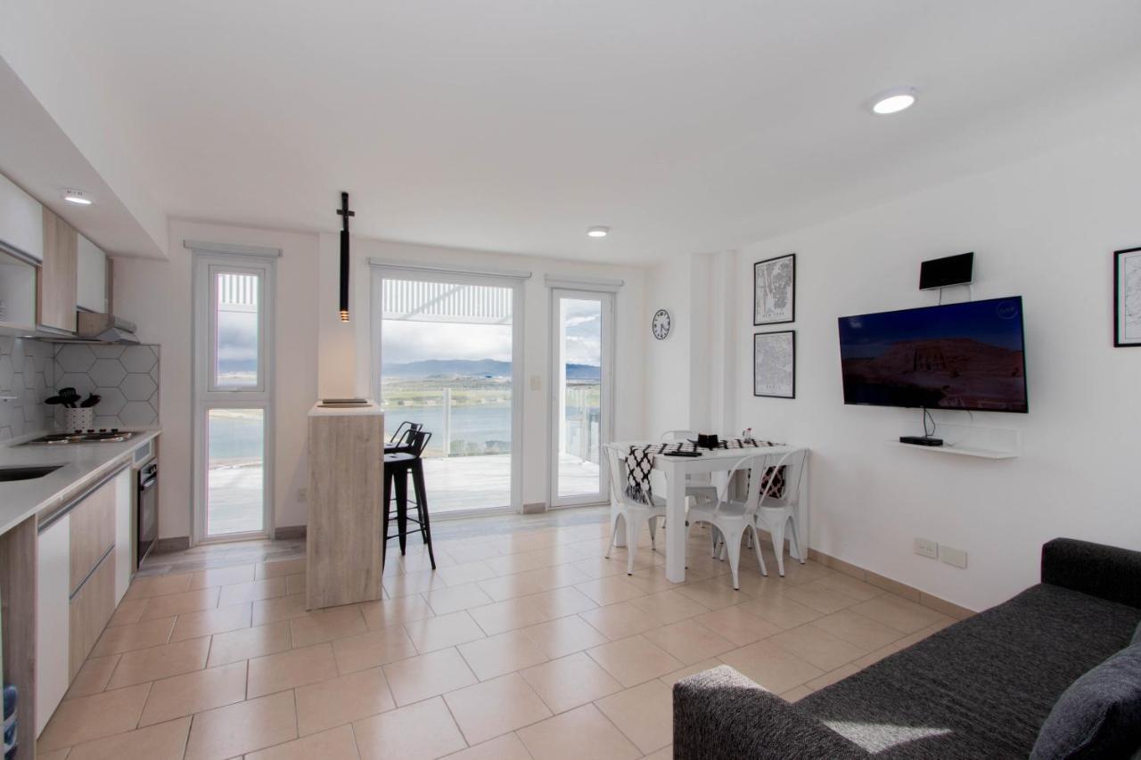 Infinity Sky 2 Apartment อูซัวยา ภายนอก รูปภาพ